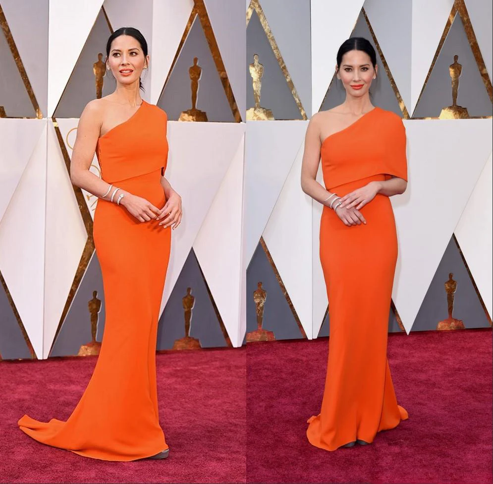 

2019 Modern One Shoulder Ruched Backless A Line Carpet Celebrity Dresses Evening Gowns With Court Train