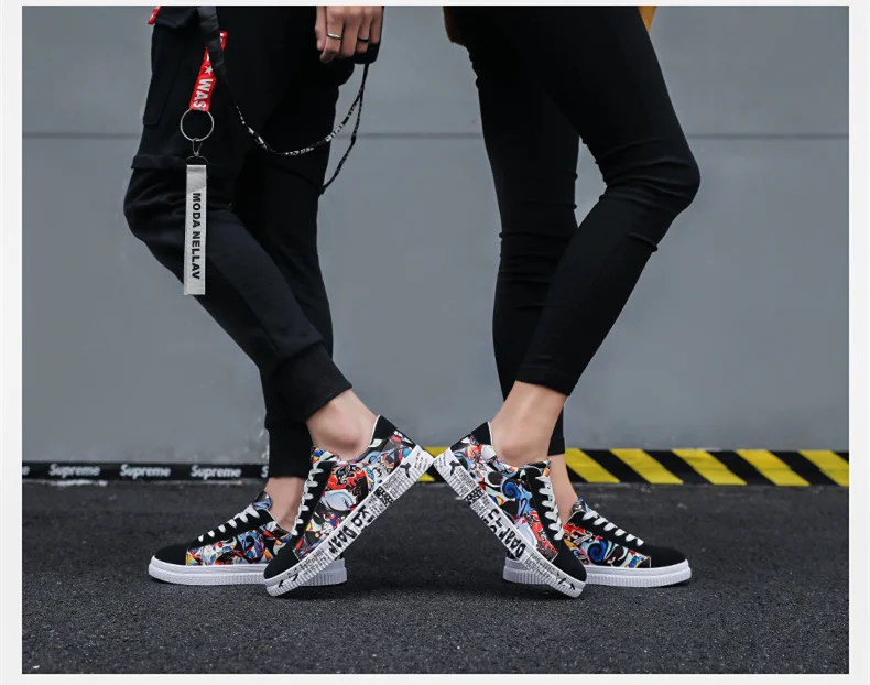 Летние дышащие мужские кроссовки в стиле хип-хоп с принтом драматического лица; обувь в китайском стиле; парные разноцветные мужские туфли на плоской подошве со шнуровкой из флока; повседневная обувь