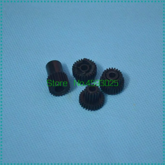 Ricoh 1075 Web Cleaning Roller Gear-1