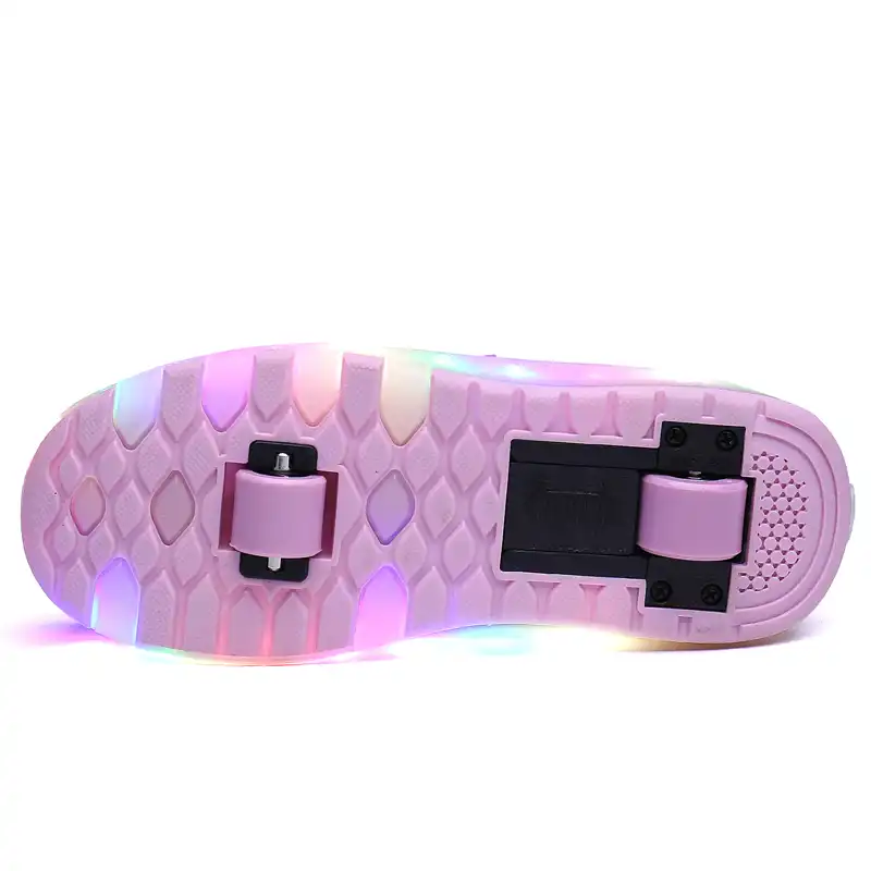 tenis com rodas e luzes