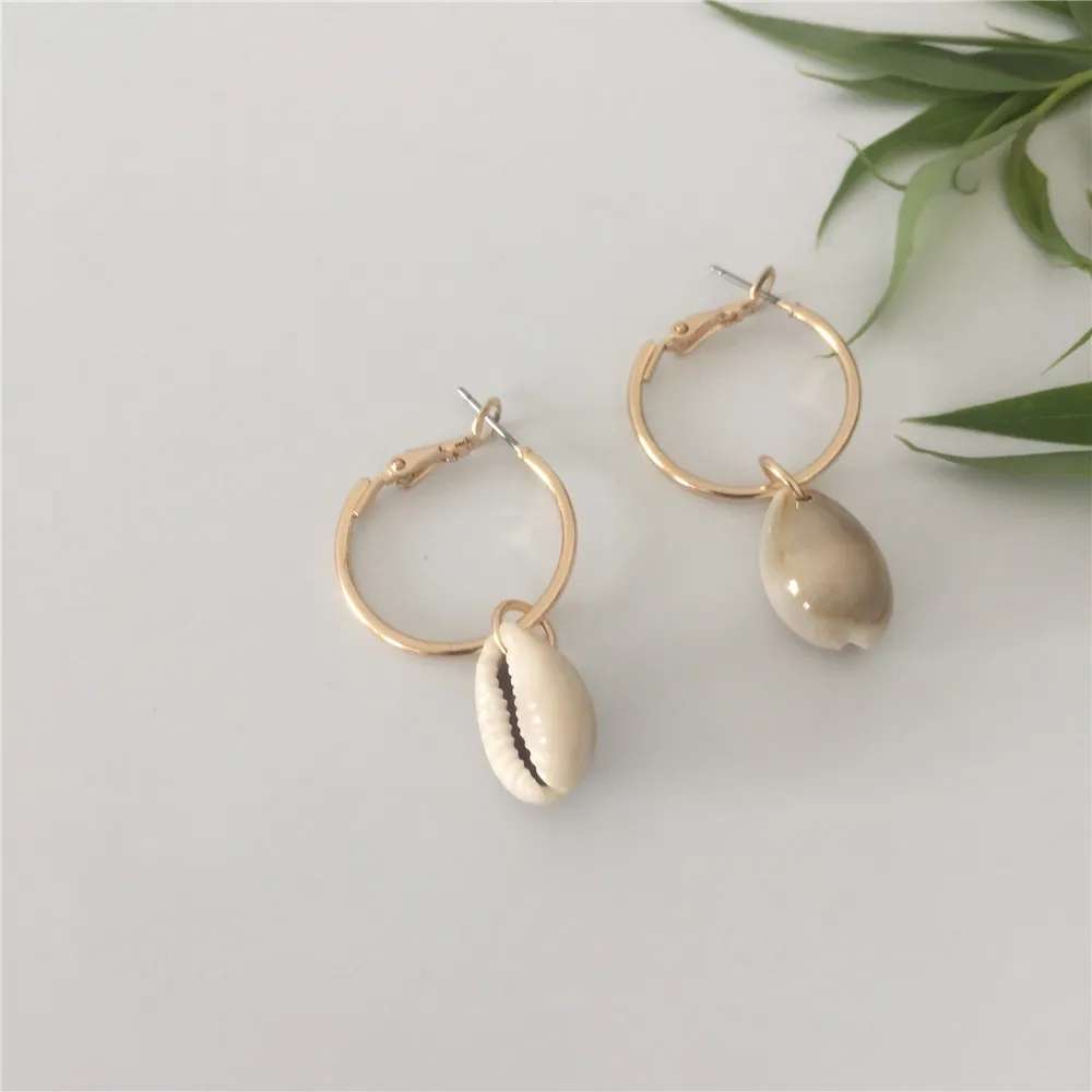 

CASUAL GOLD COLOR PLATING NATURAL SHELL HOOP EARRINGS FOR WOMAN GIRL