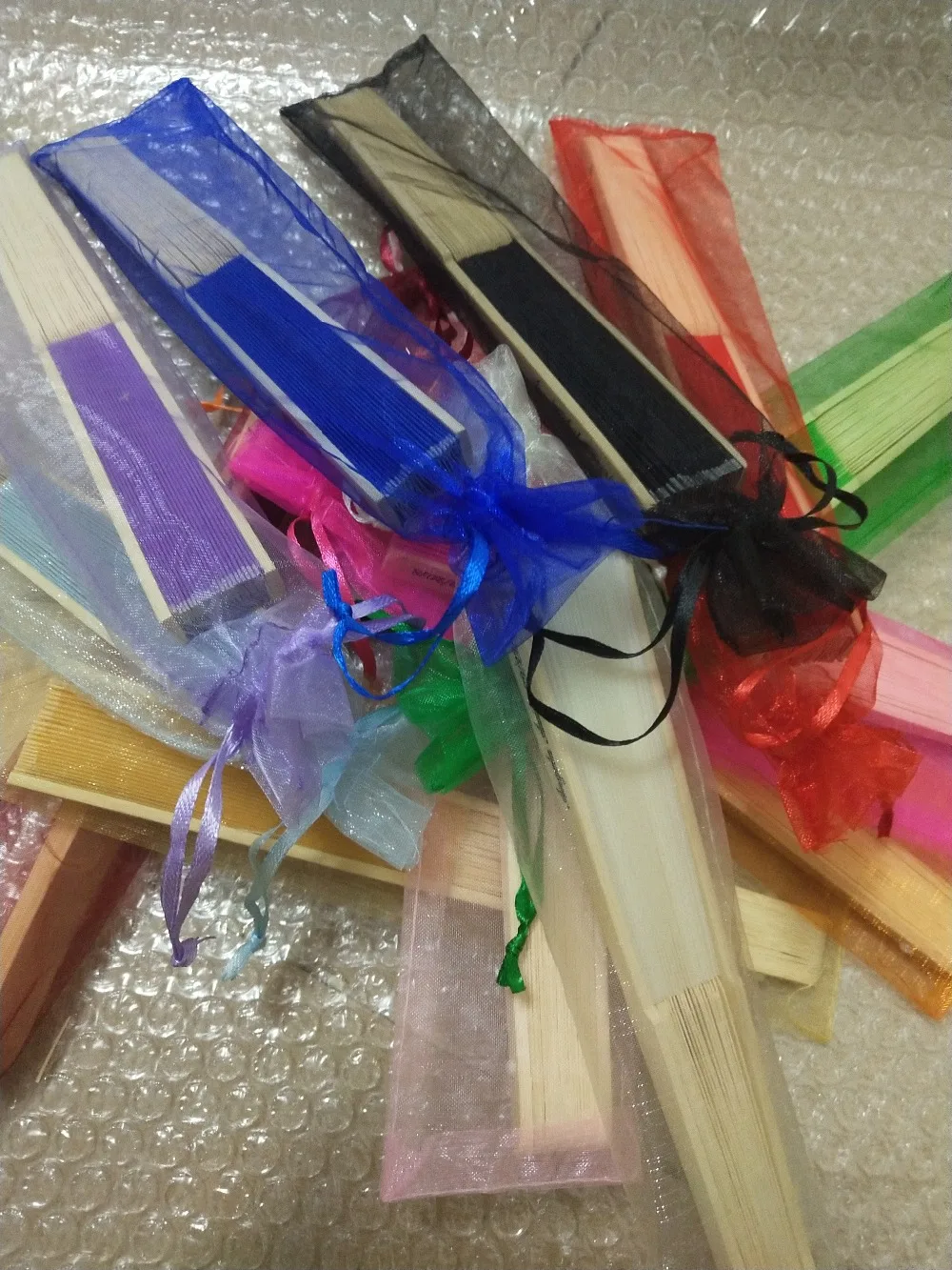 

DHL 150pcs/lot personalized silk hand fan silk wedding fan with organza gift bag packing