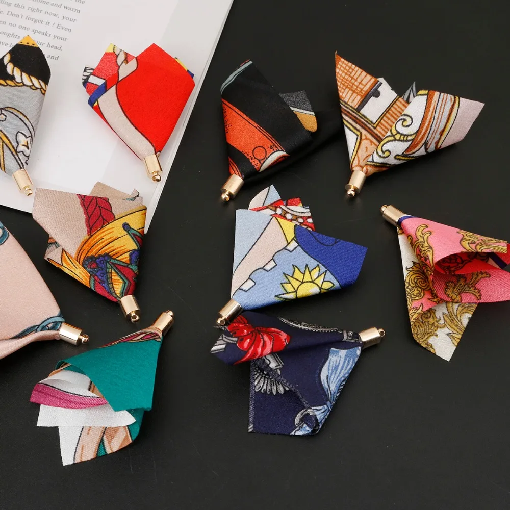 

Fashion 10pcs/lot Random Mixed 60mm Imitate Silk Flower Charm Tassel for DIY Earring Jewelry Making Findings Craft Decoration