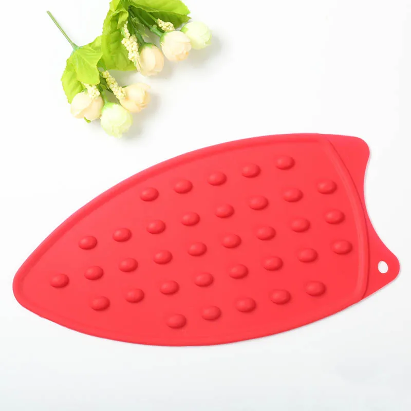 Силиконовое 1 шт. гибкое гладильное одеяло Термостойкое точечное пузырчатое портативное утюжок для отдыха коврик для гладильной доски - Цвет: Красный