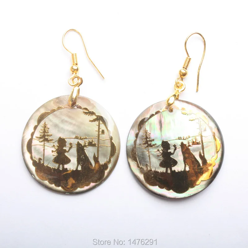 

Cute 30x30MM Natural Abalone Shell Gold Foil Circular The Girl Dangle Earrings 1Pair For Women