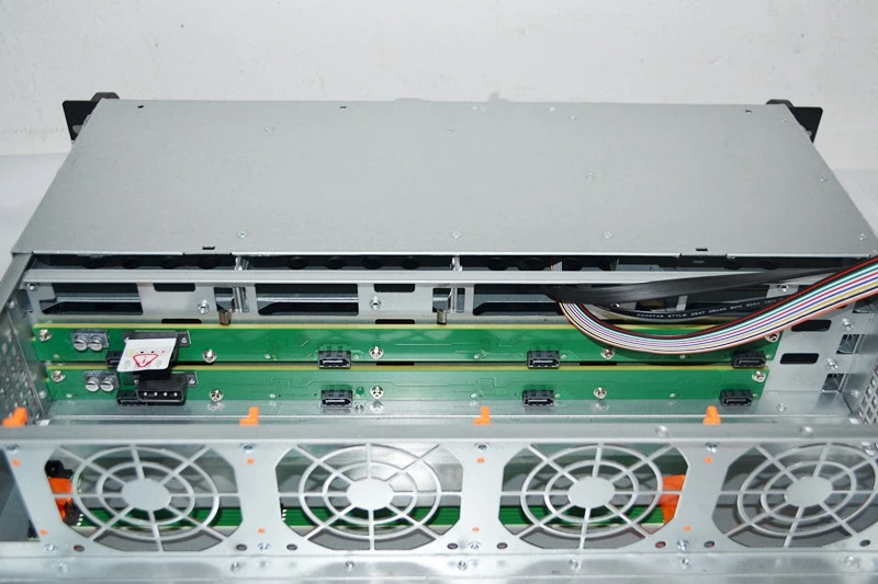 A 2U8 hard disk  003