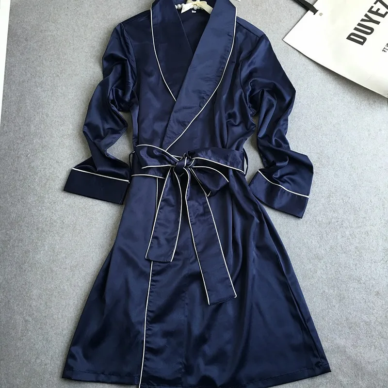 2739524666_1929359744