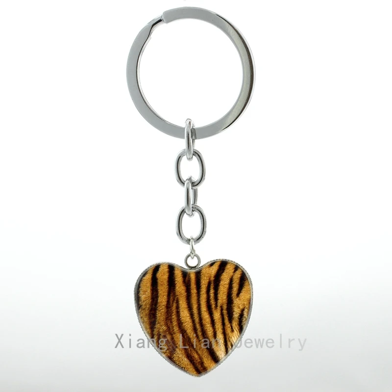 

Cool wild animal Tiger Skin photo Heart Pendant key chain ring interesting Tiger Fur pture metal keychain Wedding gift H69