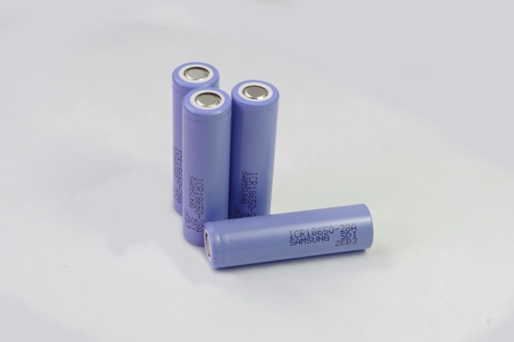 

High capacity for SAMSUNG ICR 18650 - 28A 3.6V 3.7V 2800mAh 2.8AH Lithium ion Li-ion Rechargeable Batteries (FREE charger)