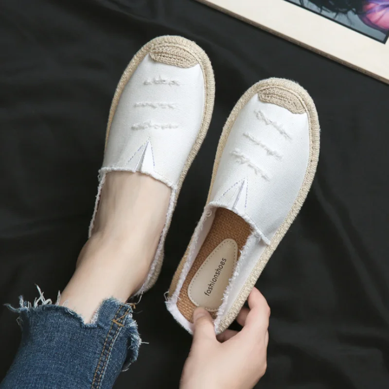 Summer women's shoes flat casual shoes half heel breathable Espadrilles fashion Shallow slip sneakers women canvas slippers - Цвет: white