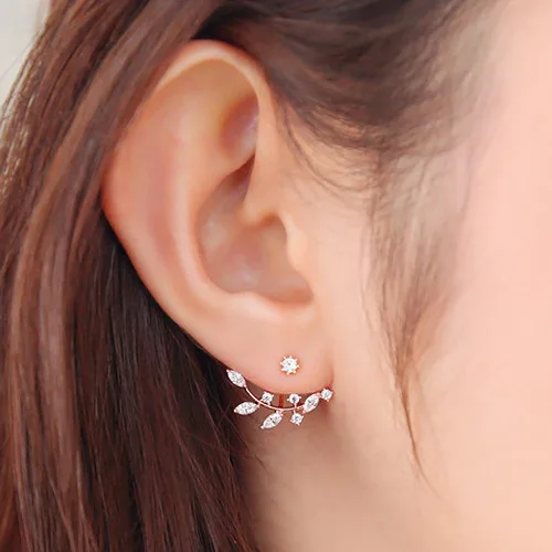 

Korean Elegant Cubic Zinrcon Leaf Golden Silver Crystal Earrings for Women Asymmetric Leaves Piercing Earring