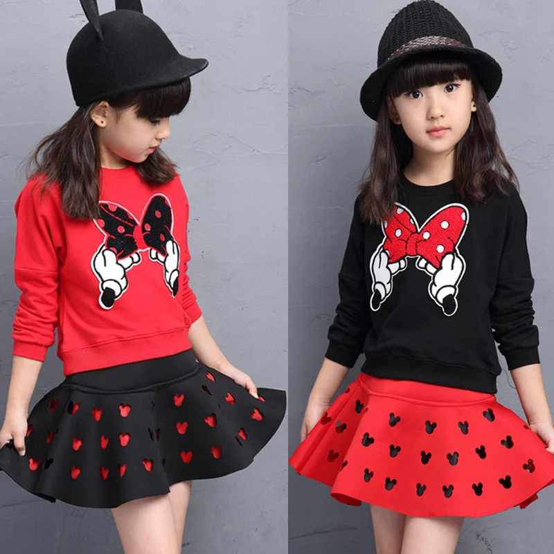 

2019 latest spring and autumn piece fitted girls cartoon bow embroidered sweater hollow horn + skirt suit 3-8 year-old girl set
