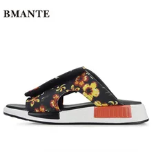 Летняя обувь; модные роскошные шлепанцы в римском стиле на плоской подошве; мужские сандалии с цветочным принтом; сезон весна; новые мужские пляжные тапочки с аппликацией