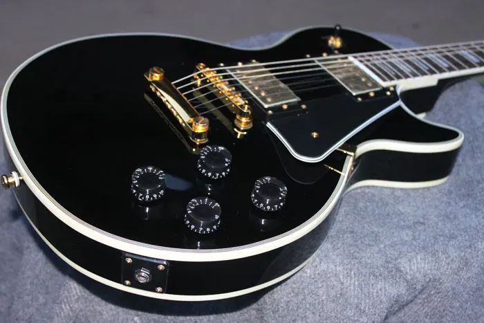 

Best Price Top Quality LP Custom Black Color Electric Guitar Gold Hardware Free Shipping with Hard Case