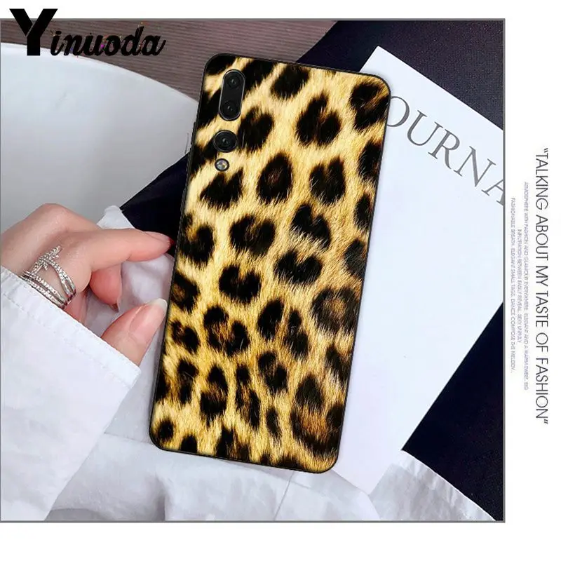 giraffe leopard tiger zebra Wild Print