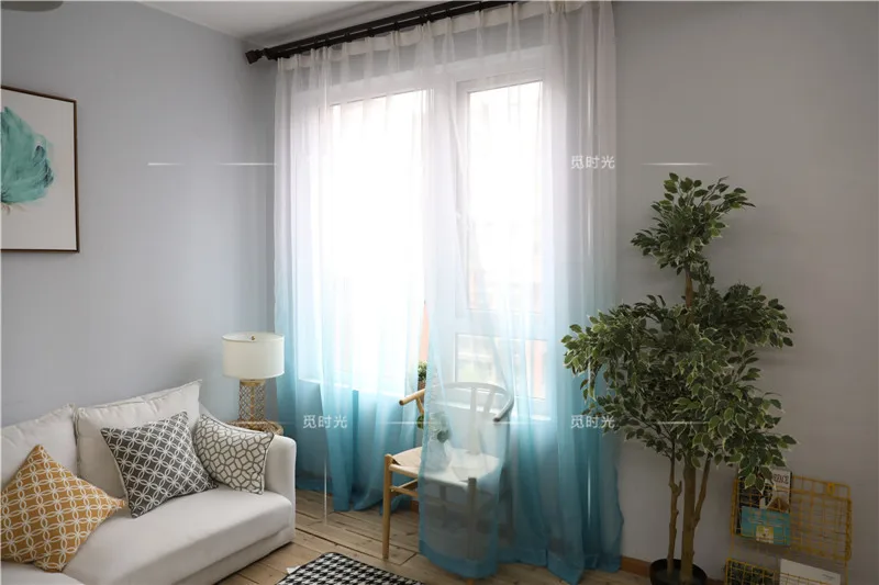 4306966665_831972720