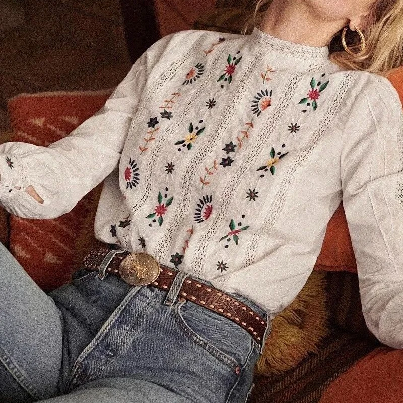 

Woman Shirt Openwork Flower Embroidery Cotton Shirt