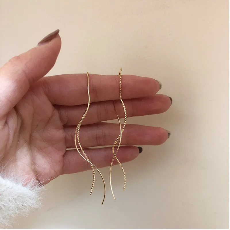 

Korean Earrings Irregular Wavy Metal Fringe Baroque Earrings Fashion Female Ear Rings 2019 Copper Alloy Party Wedding Jewelry