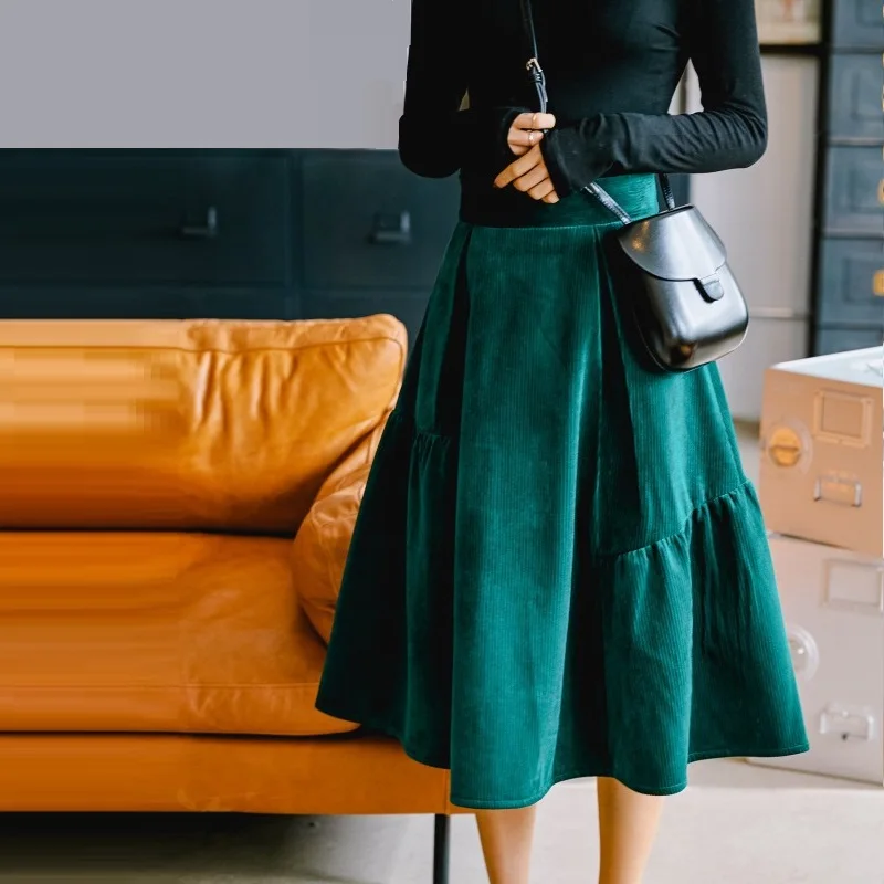 

2019 spring original design vintage green velvet skirt women grace solid A-LINE skirts