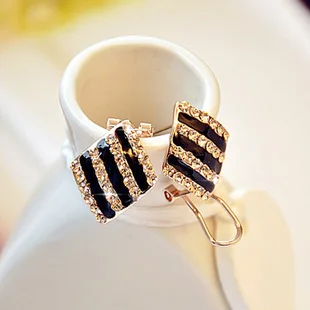 

Vintage Women's Rhombic Full Austrian Crystal Beads Gold color Stud Earrings Jewelry Gifts