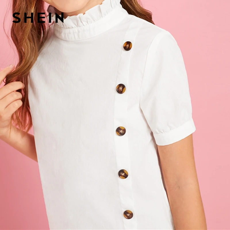 SHEIN kids/белая однотонная Повседневная Блузка с оборками и пуговицами спереди для девочек-подростков; коллекция года; летняя детская блузка с короткими рукавами и рюшами; топы