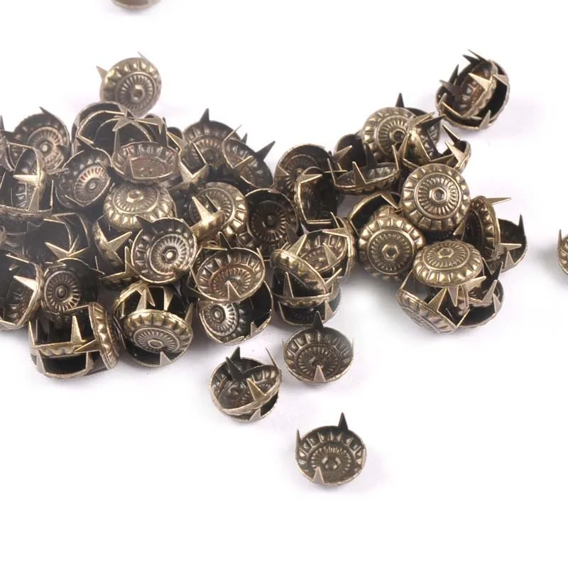 

Bronze Four Brads Studs Spikes For Clothes Embellishment Scrapbook Home Decor Fastener DIY Metal Crafts Accessories 100Pcs c1917