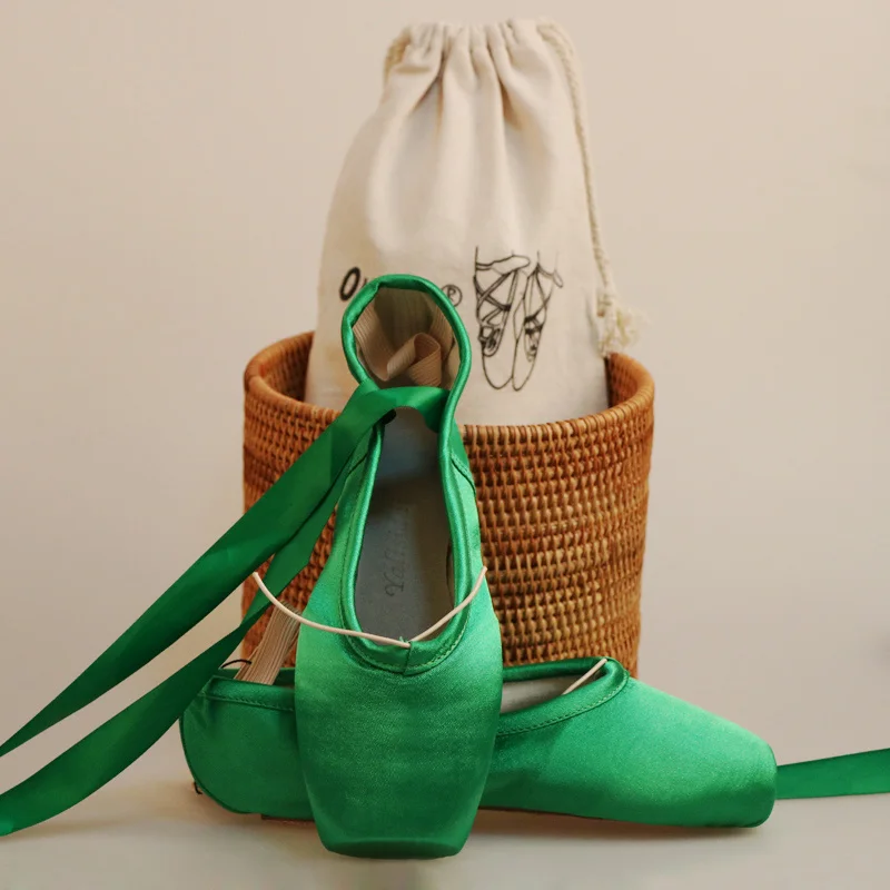Балетная обувь для девочек Атлас для профессиональных занятий балетом, танцами обувь с острым носком - Цвет: Green