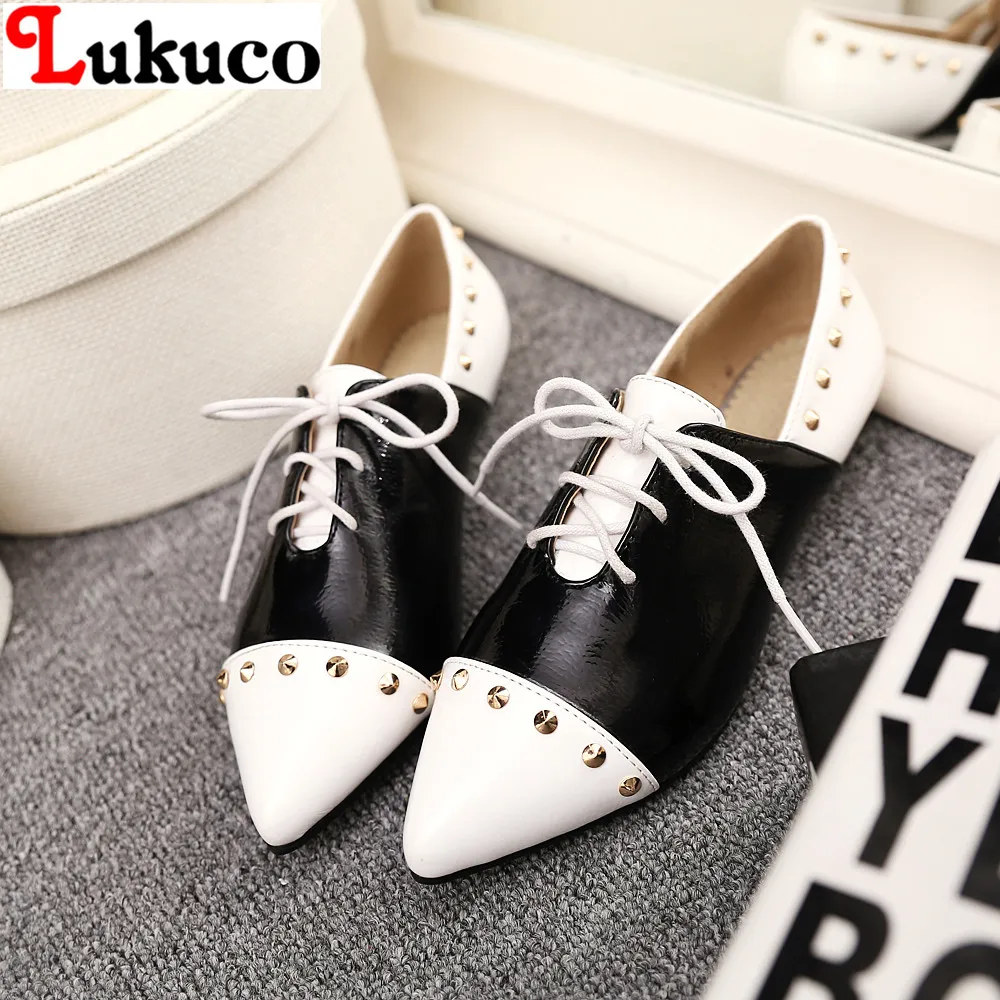 

2016 Fashion style women flats lace-up pointed toe rivets design EUR size 41 42 43  high quality PU lady shoes free shipping