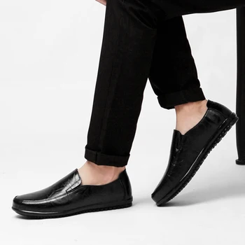 

Plus size 36-47 Summer Unisex Genuine Leather Mens breathable Shoes Casual Men Loafers Hollow Driving Shoes Slip On Moccasin w5
