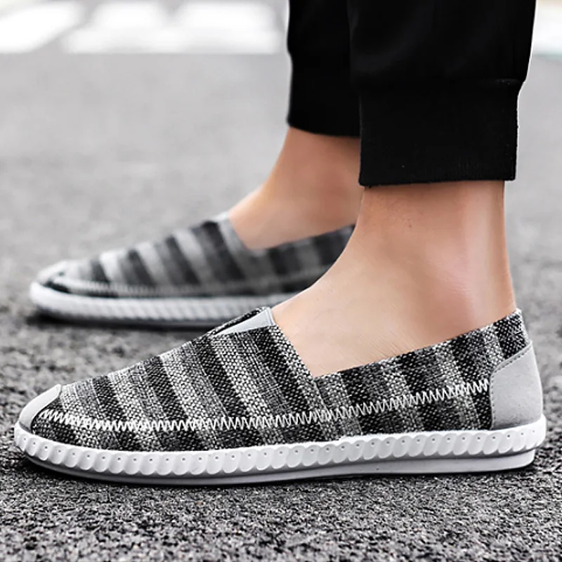 

Slip-on shoes men summer sneakers male loafers gingham Flat rubber sneakers man lazy shoes 2019 trendy zapatos de hombre