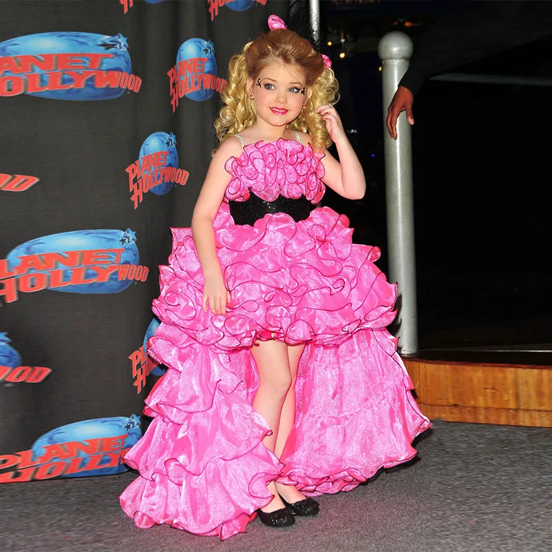 vestido curto de criança