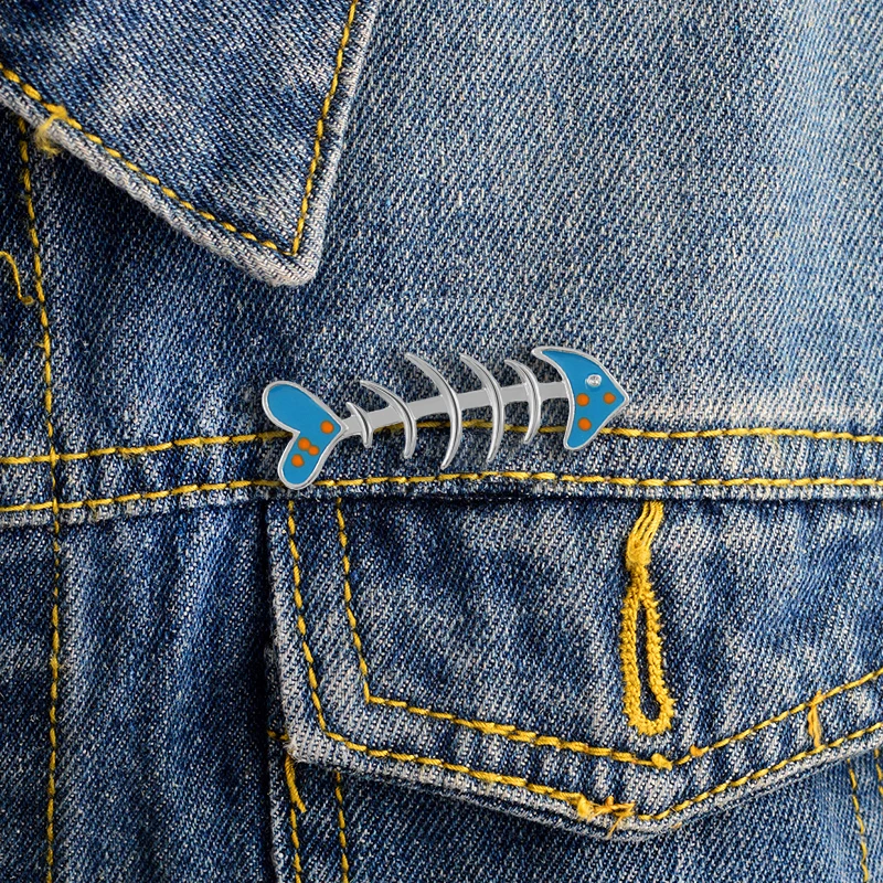 

The New Cartoon Fishbone Enamel Brooch Blue Fish Tail Shape Thorn Brooches Cute Girl Backpack Jackets Badge Jeans Lapel Pins