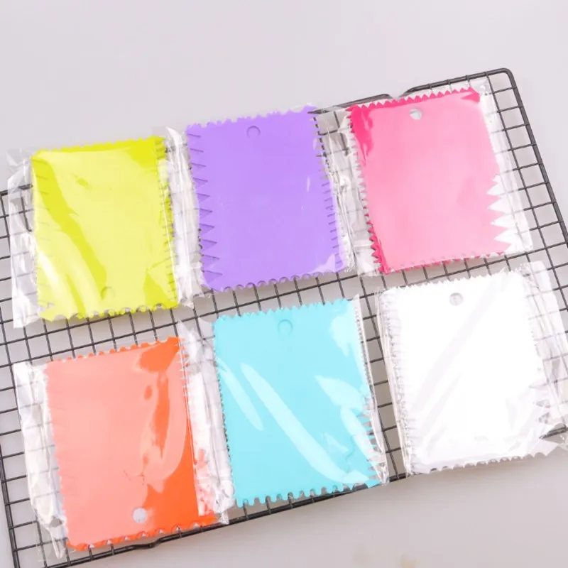 

3 pcs/lot Plastic Scraper Straight Edge Tooth Type for Cake & Pastry Cutter Fondant Cake Spatula Knife for Dough