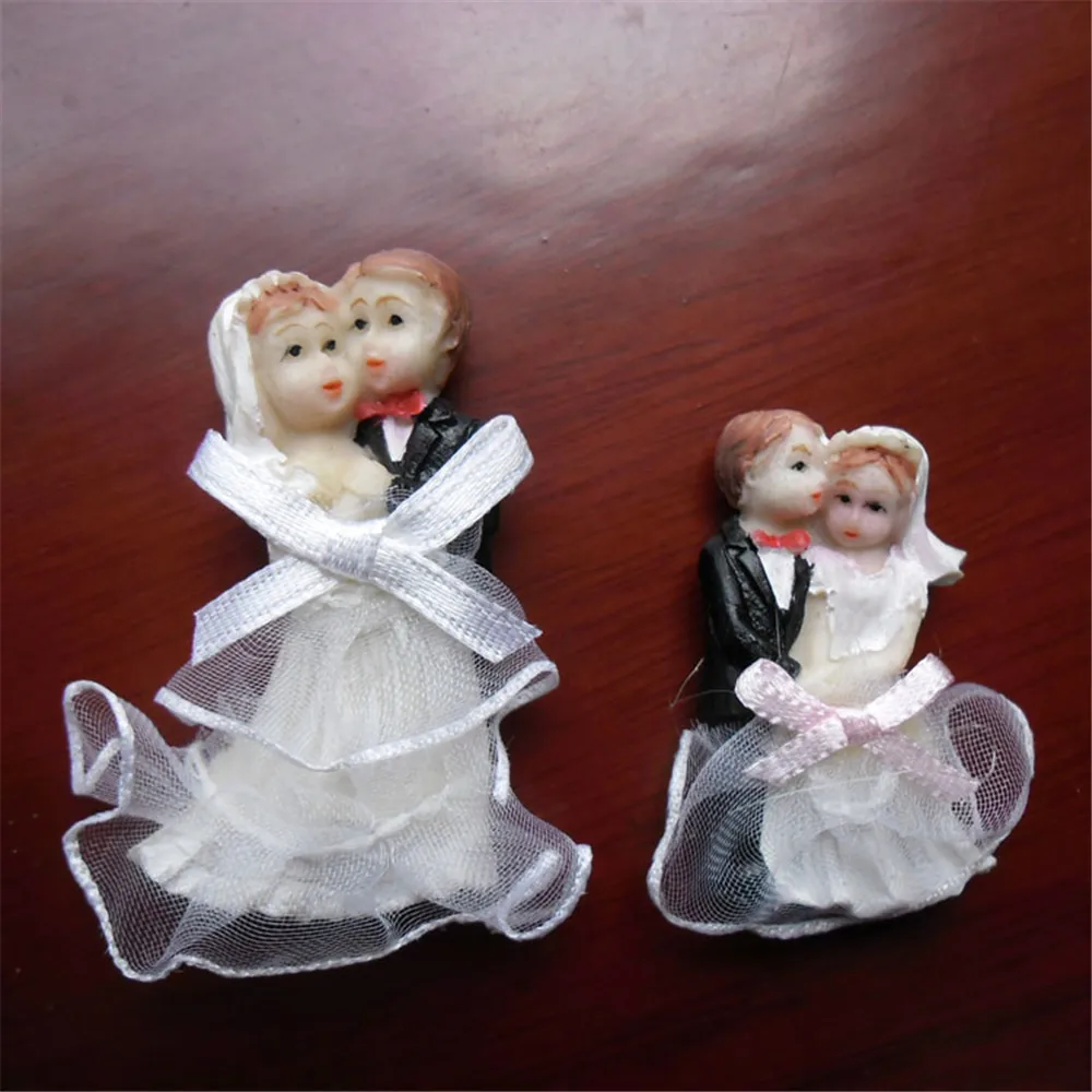 

2pcs/set Wedding Dressing Room Decoration Refrigerator Magnetic Stickers Bride and Groom Souvenir Resin Handmade Fridge Magnet