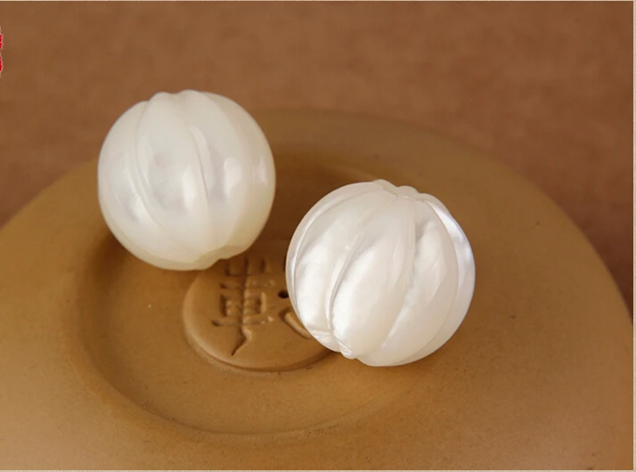ZCD 2017 619+++ The natural mother of Pearl White fishbone disc bell pumpkin beads scattered isolation barrel discip | Украшения и