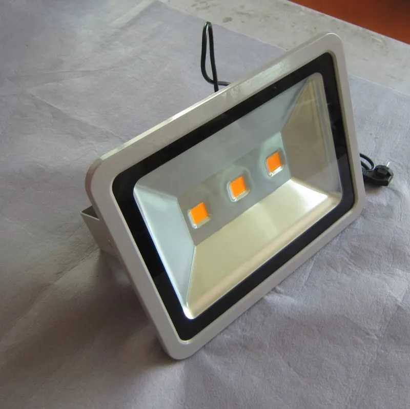 

China made high quality color changing dmx rgb 150w led flood light used for railways stations and airports