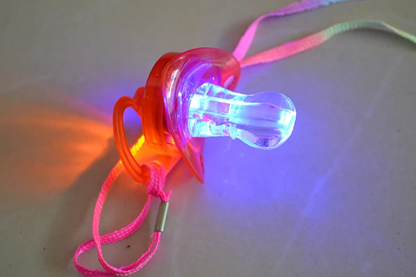 1 шт. ночник светодиодный соска Rave мягкая светящаяся игрушка ожерелье Сияющие мерцающие светодиодный свисток соска игрушки