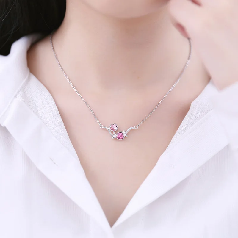 

Women Necklace Cute 925 Silver Pendant Necklace with Shining Austrian Zircon Silver Color Necklace Jewelry