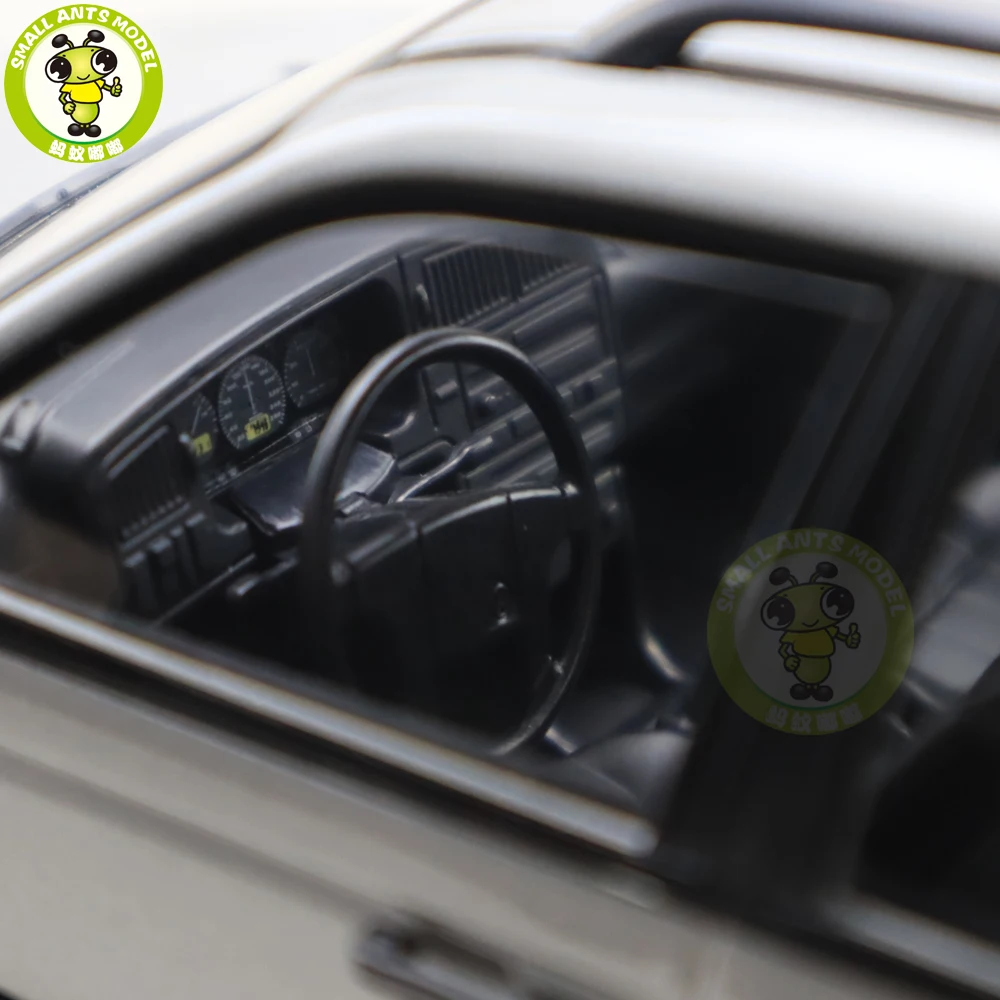 Модель литая автомобиля 1/18 KK Passat B3 Vr6 вариант 1988 детская игрушка не могу быть