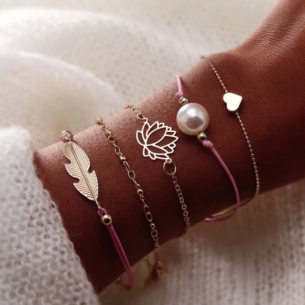 

FNIO 2018 Retro 5Pcs/Set Bohemian Feather Flower Simulation Pearl Bracelets Set For Women New Beads Heart Chain Bracelet Jewelry