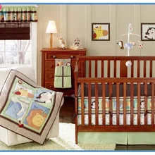 Детские мягкие бортики для кровати хлопок из дышащего мягкого материала для маленьких мальчиков Постельное белье с милыми рисунками животных Вышитые простыня для детской кроватки Стёганое одеяло плоский лист