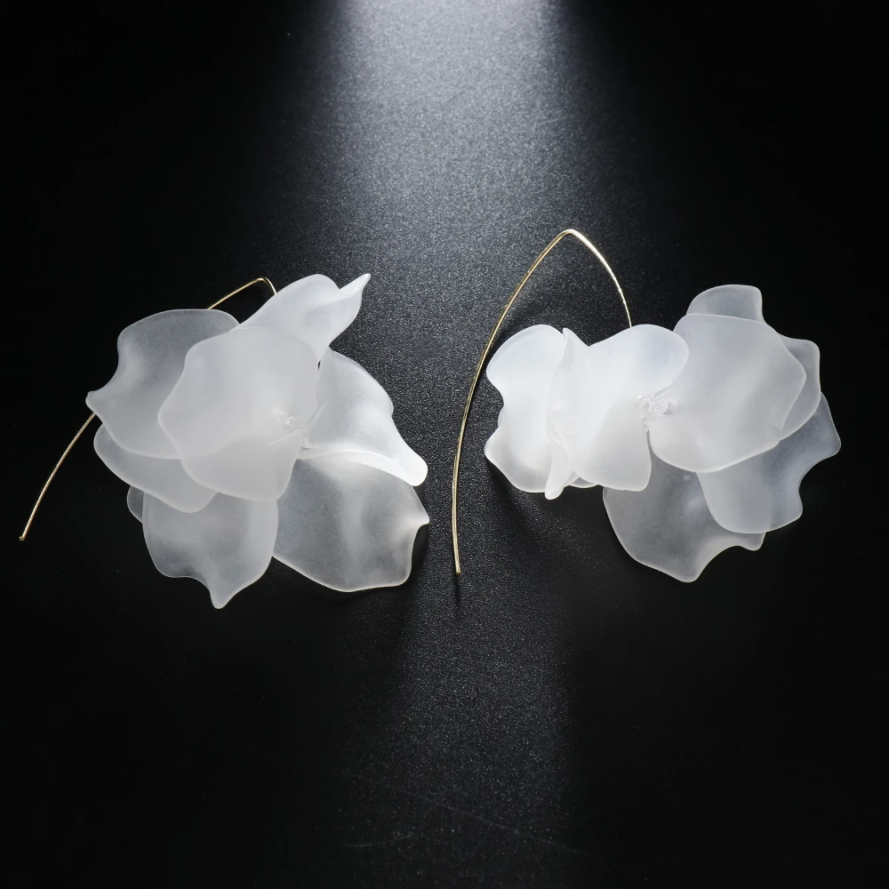 

1Pair 2019 New Design Resin Plant Flower Dangle Earrings Bohemia Handmade Petal Drop Earrings Jewelry