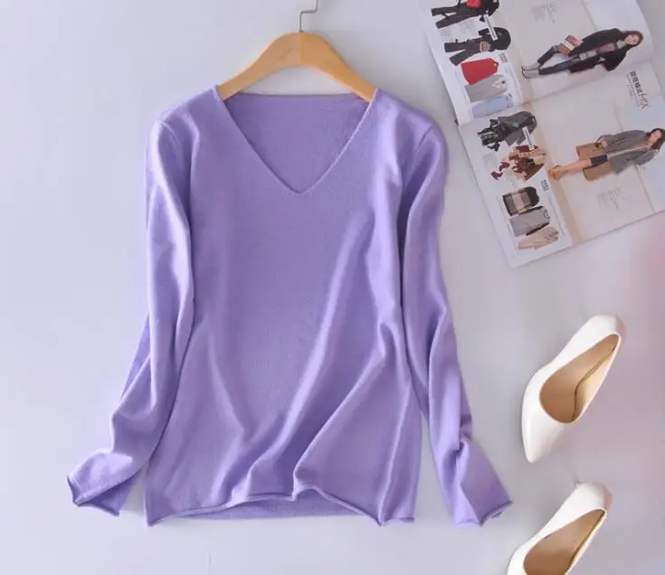 2017 New Women's Autumn Winter European Style Fashion Outwear Pullovers Knitted Cashmere Blend Sweater Female VNeck Pullover 953