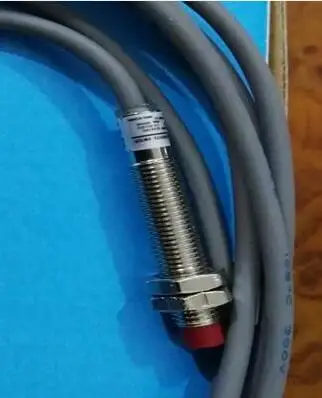 

Free Shipping 2pcs/lot new Switch A3R-2MX diffuse type sensor sensing distance of 2 meters