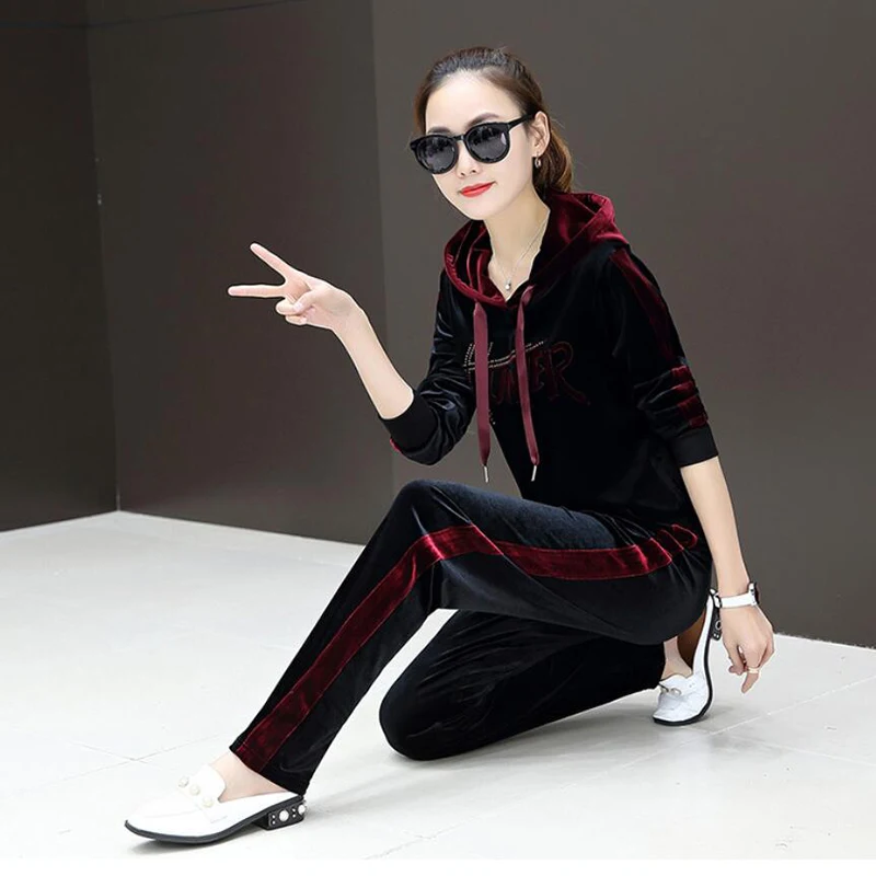 

Gold velvet Korean casual female student sweater letter printed long-sleeved pants with hat two-piece sportswear free shipping