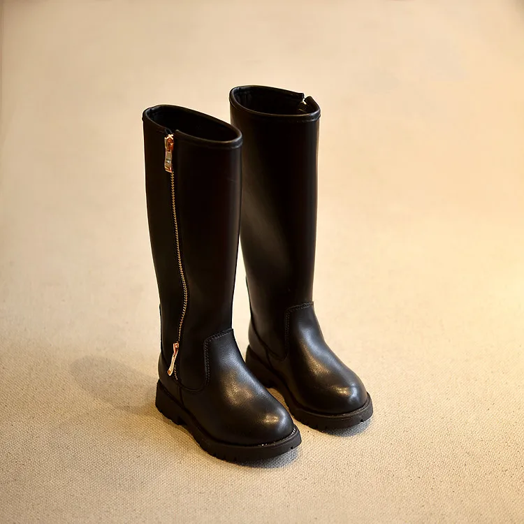 junior walking boots size 4