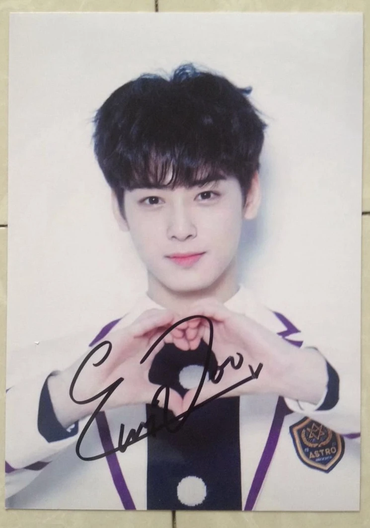 

hand Signed Cha Eun Woo Cha EunWoo autographed group photo 5*7 K-POP 092018D