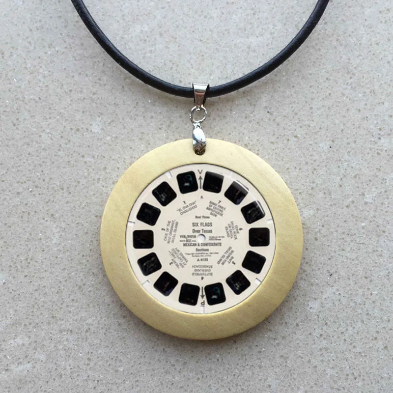 9natural wood necklace