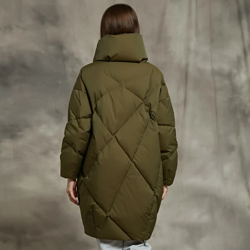 YNZZU, зимний женский пуховик, армейский зеленый, элегантное, средней длины, свободное, толстое, теплое пальто, белый гусиный пух, Женская куртка, AO563