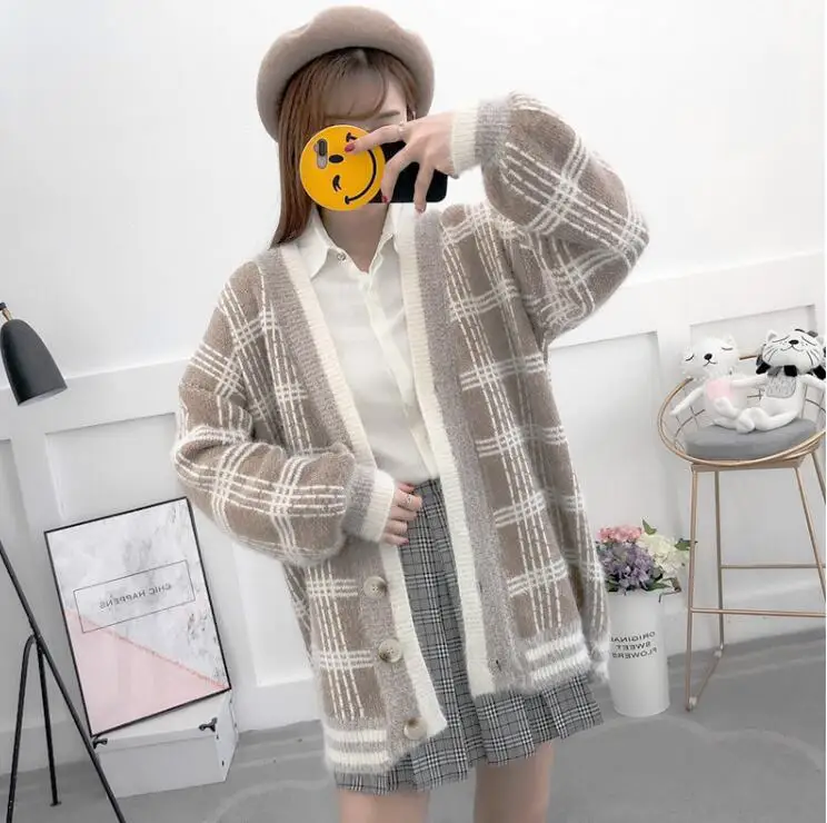 New Autumn Winter Women Sweater Casual Loose Knitted Outerwear Long sleeves Plaid Cardigan For Lady Office Casual V Neck - Цвет: Хаки